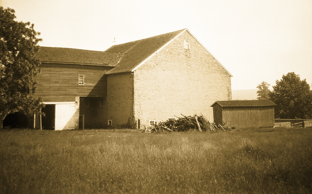 Old Barn 1938 Corn Crib